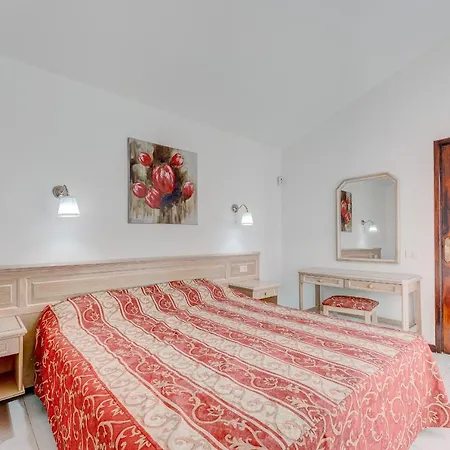 Apartment With Garden In Island Village Costa Adeje (Tenerife)